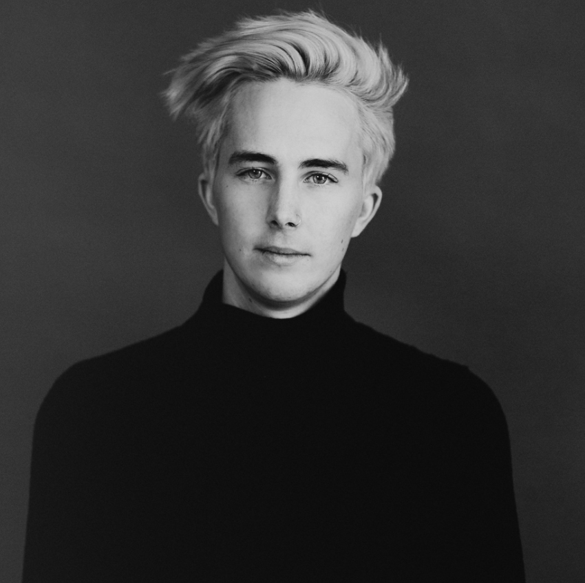 Episode #2009 - Changing Your Customer Base with Logan Cole Photography