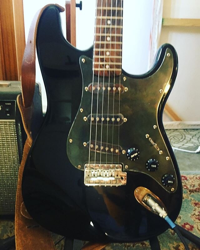 So I've been taking advantage of this COVID-19 self quarantine to get some projects done that I've been sitting on for a long time.  This is a #fender #stratocaster I've had since high school(!!!). I made a new pick guard out of 16g steel, then went 