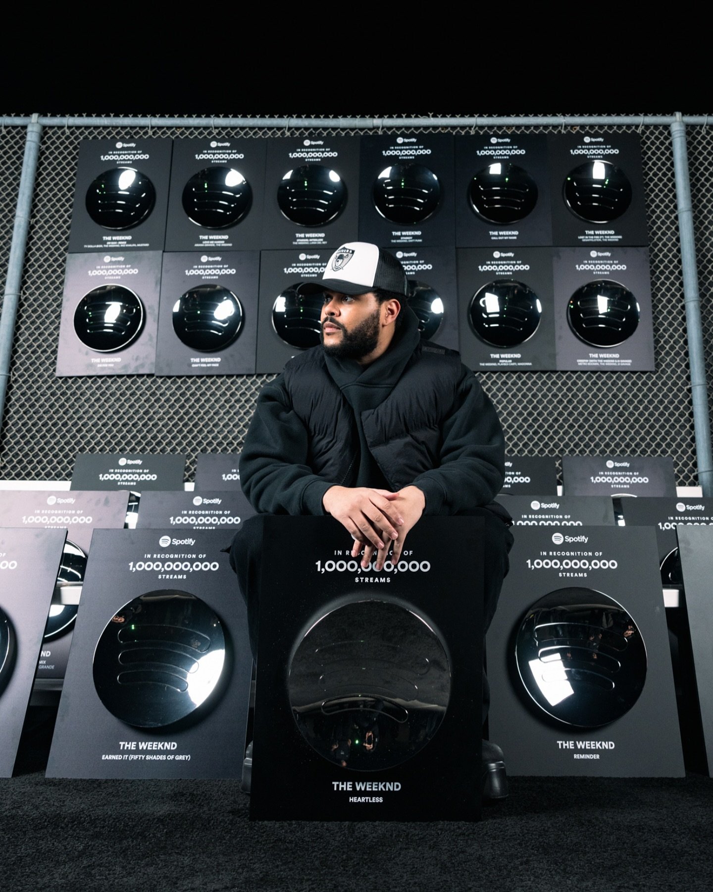 Abel surrounded by 25 plaques - each for a song that hit over a billion streams on Spotify. 
-
📸 by @humai