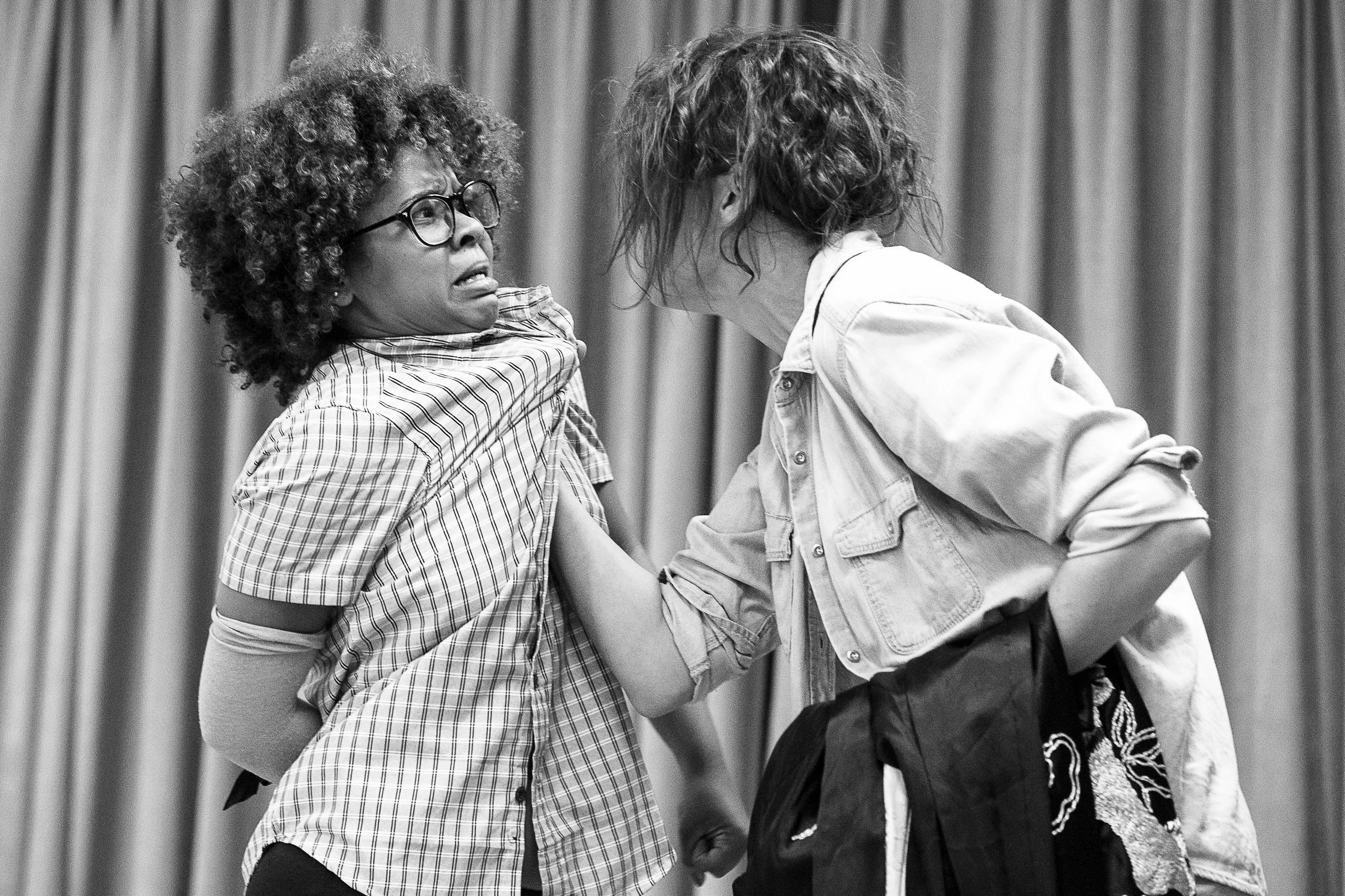 In rehearsal: Ann Juries (left) and Daneel van der Walt (right). 