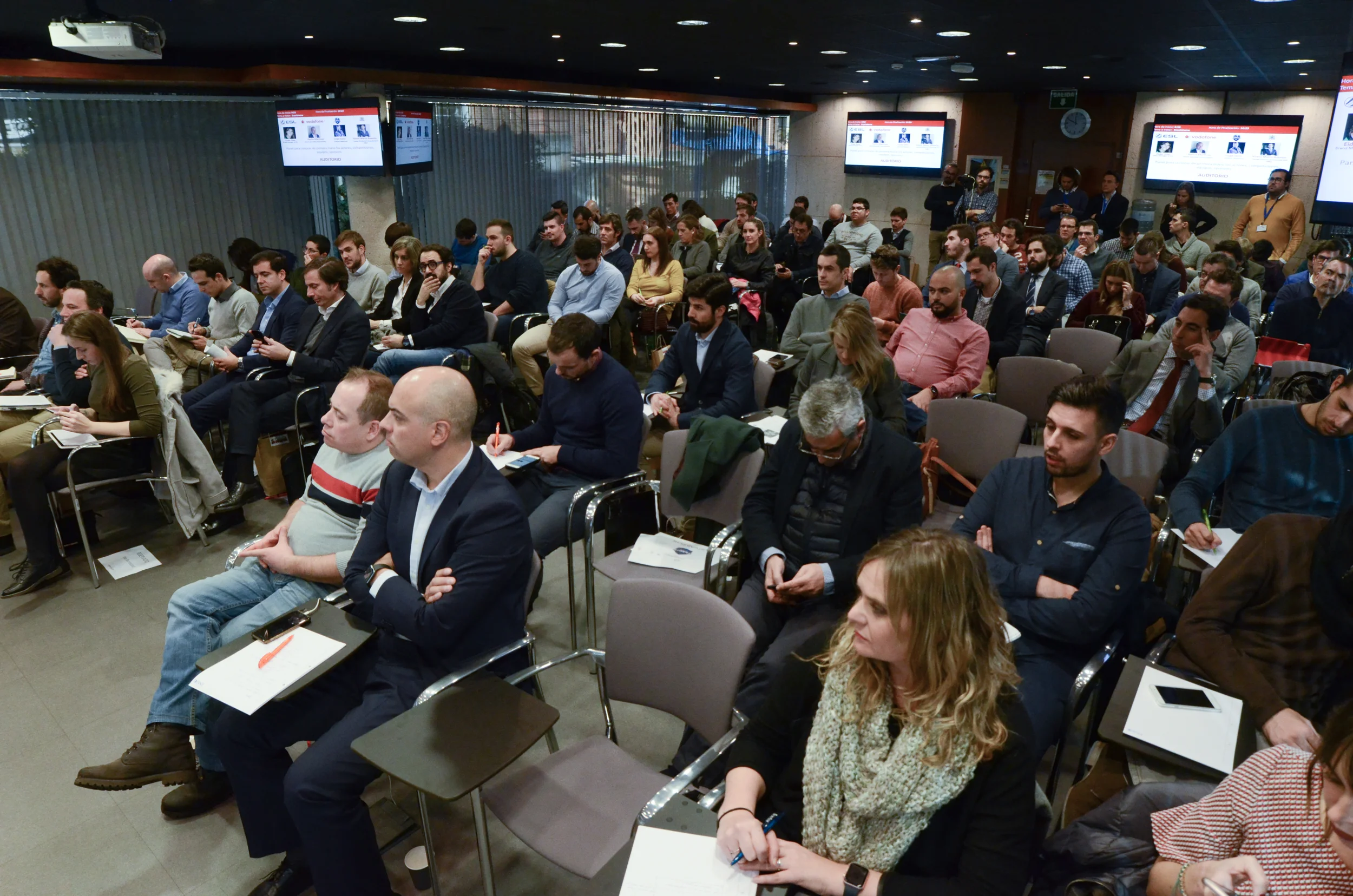 ¿Qué es eSmarcon? eSmarcon es (casi) perder un vuelo.