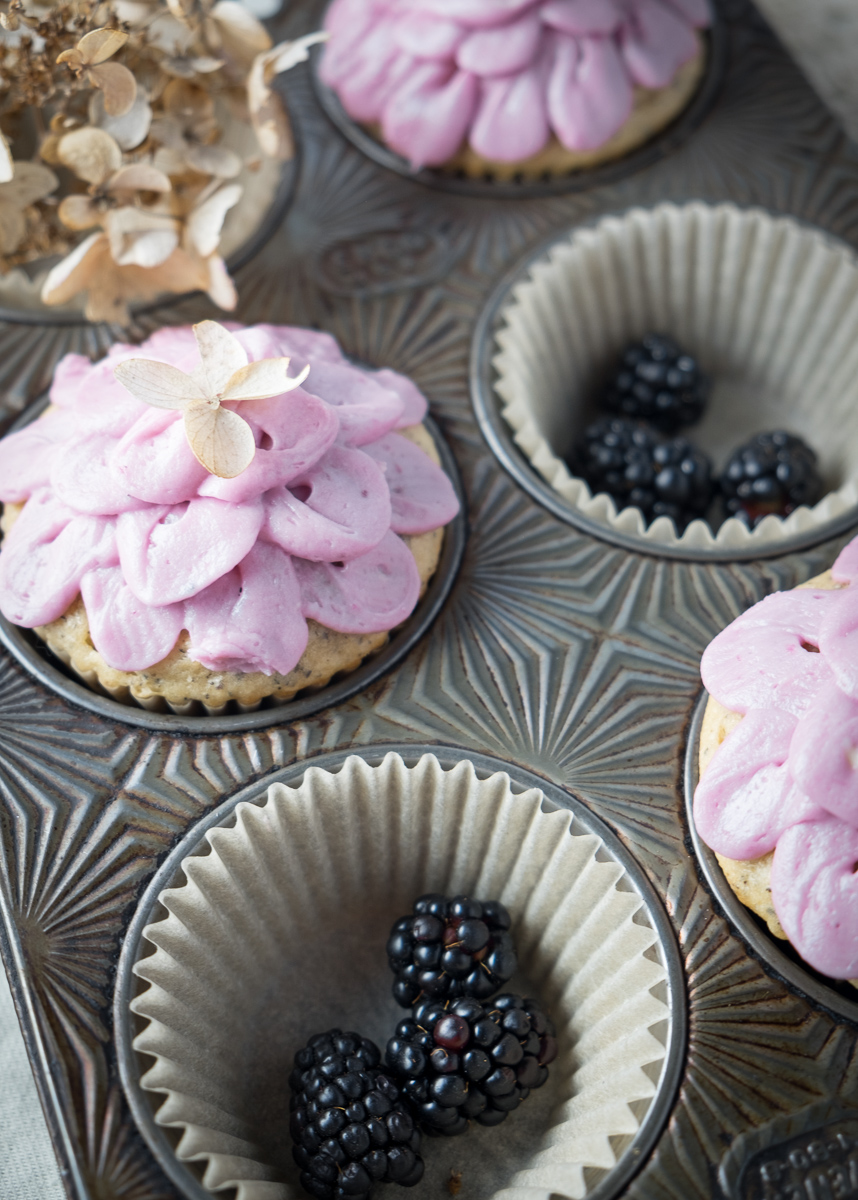 earl-grey-cupcakes-boysenberry-buttercream
