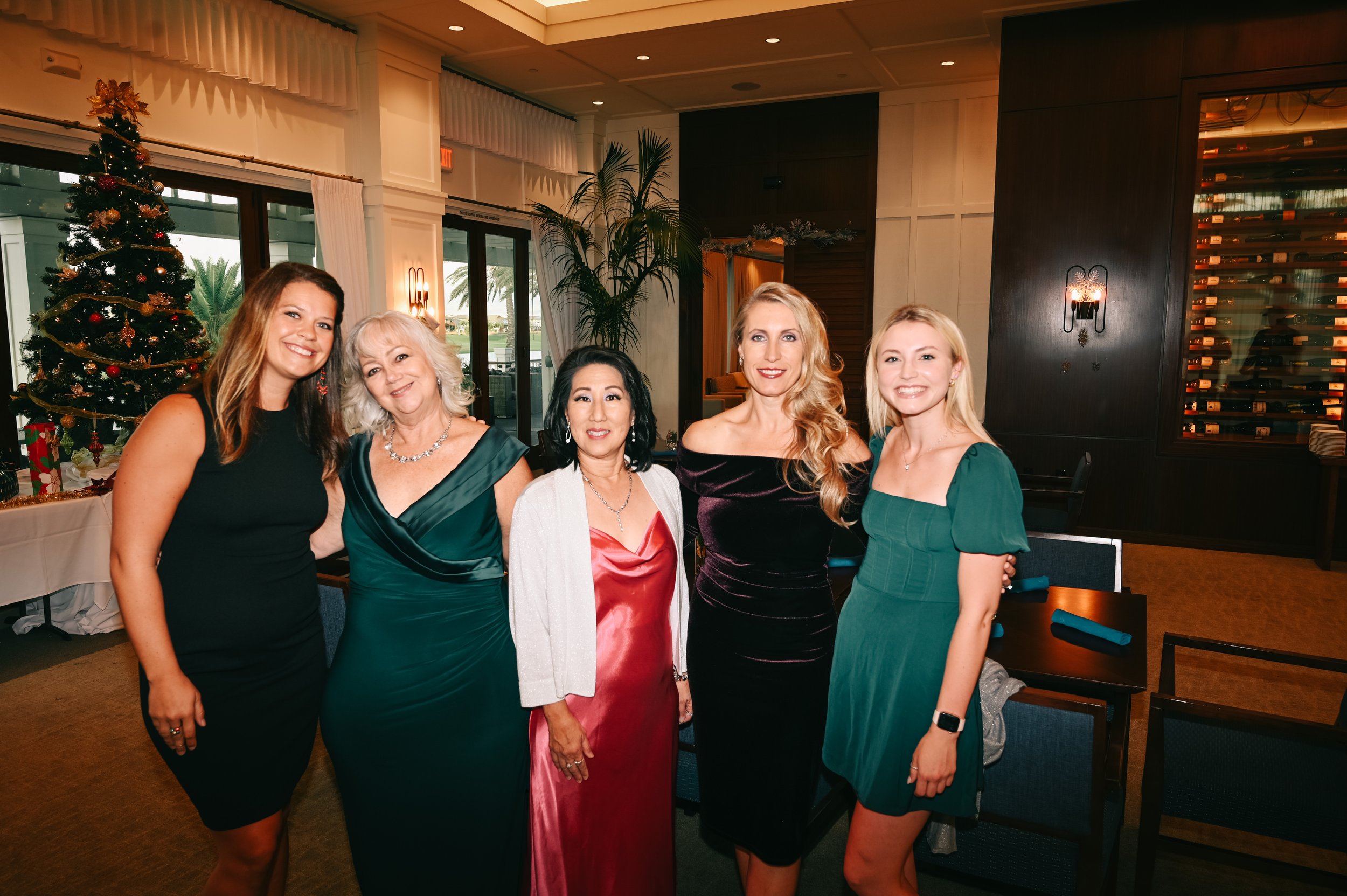 c21_holidayparty001.JPG