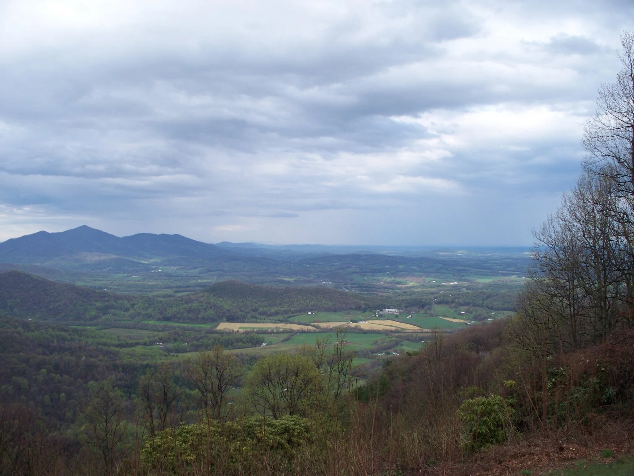 Cahas Mountain & Valley