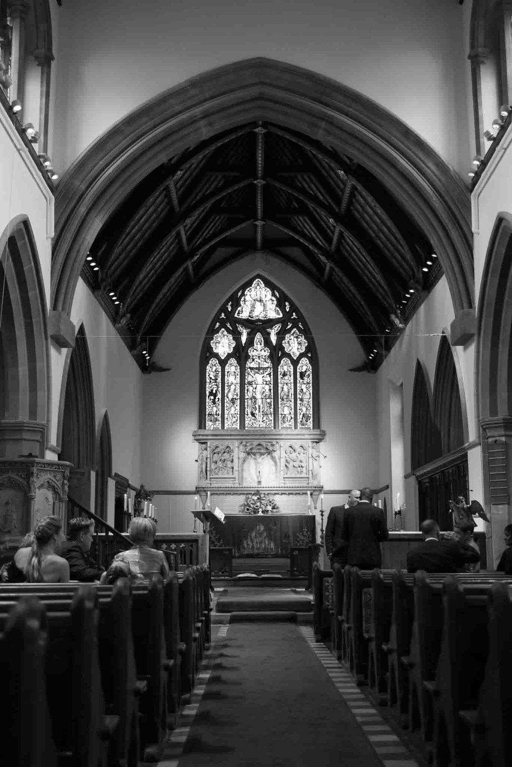 St Mary & All Saints Beaconsfield, St Mary's Beaconsfield, Beaconsfield wedding photographer, Beaconsfield wedding, Buckinghamshire wedding, Reportage wedding photography