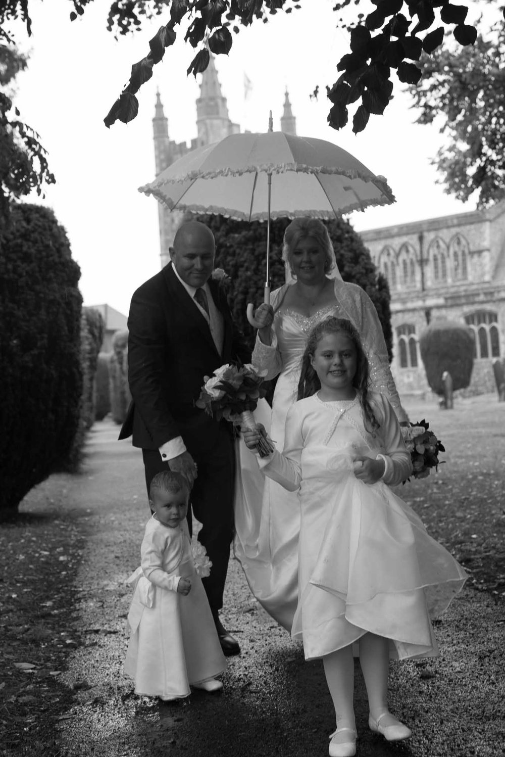 St Mary & All Saints Beaconsfield, St Mary's Beaconsfield, Beaconsfield wedding photographer, Beaconsfield wedding, Buckinghamshire wedding, Reportage wedding photography