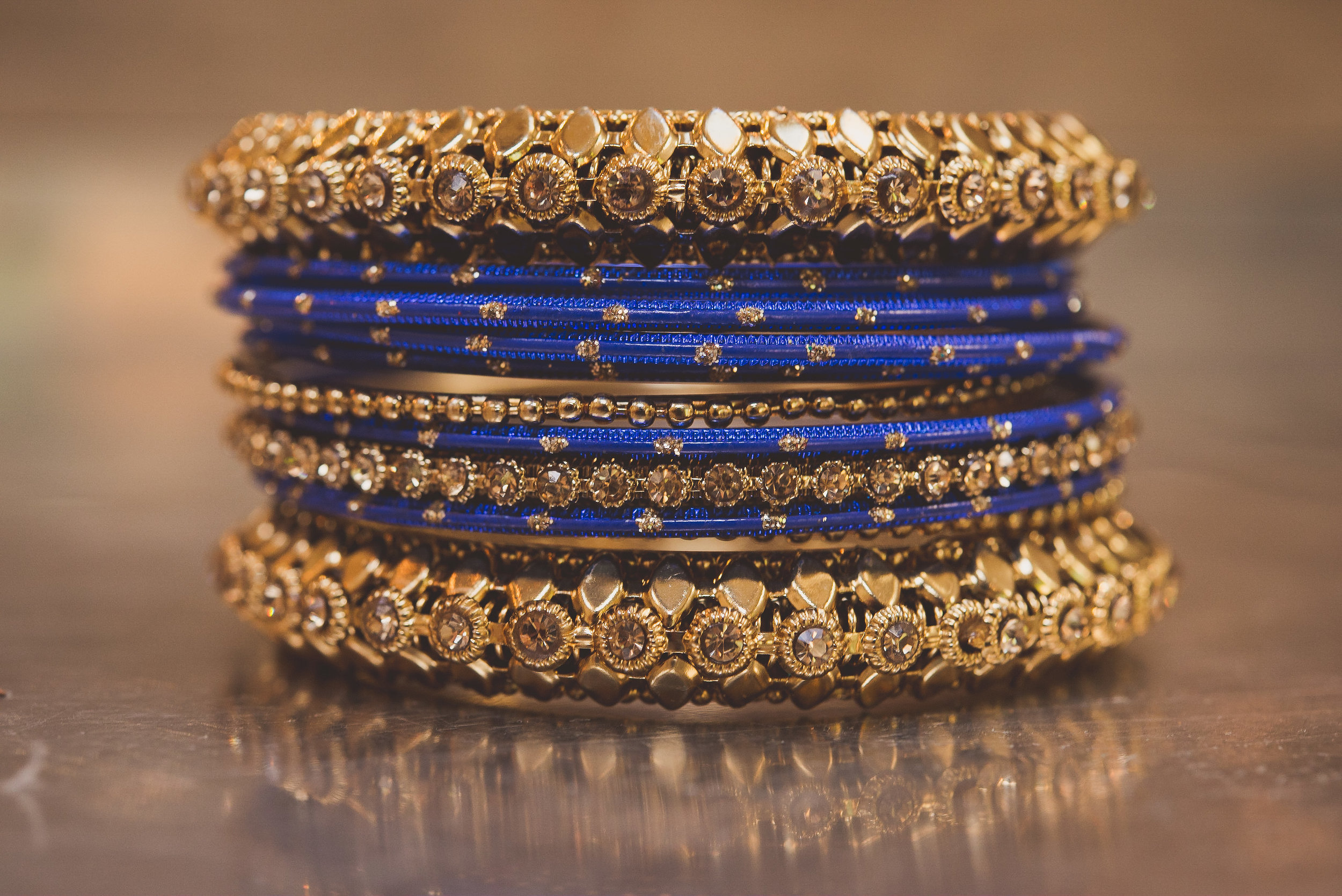 Hindu bridal jewellery, traditional Hindu bridal bangles