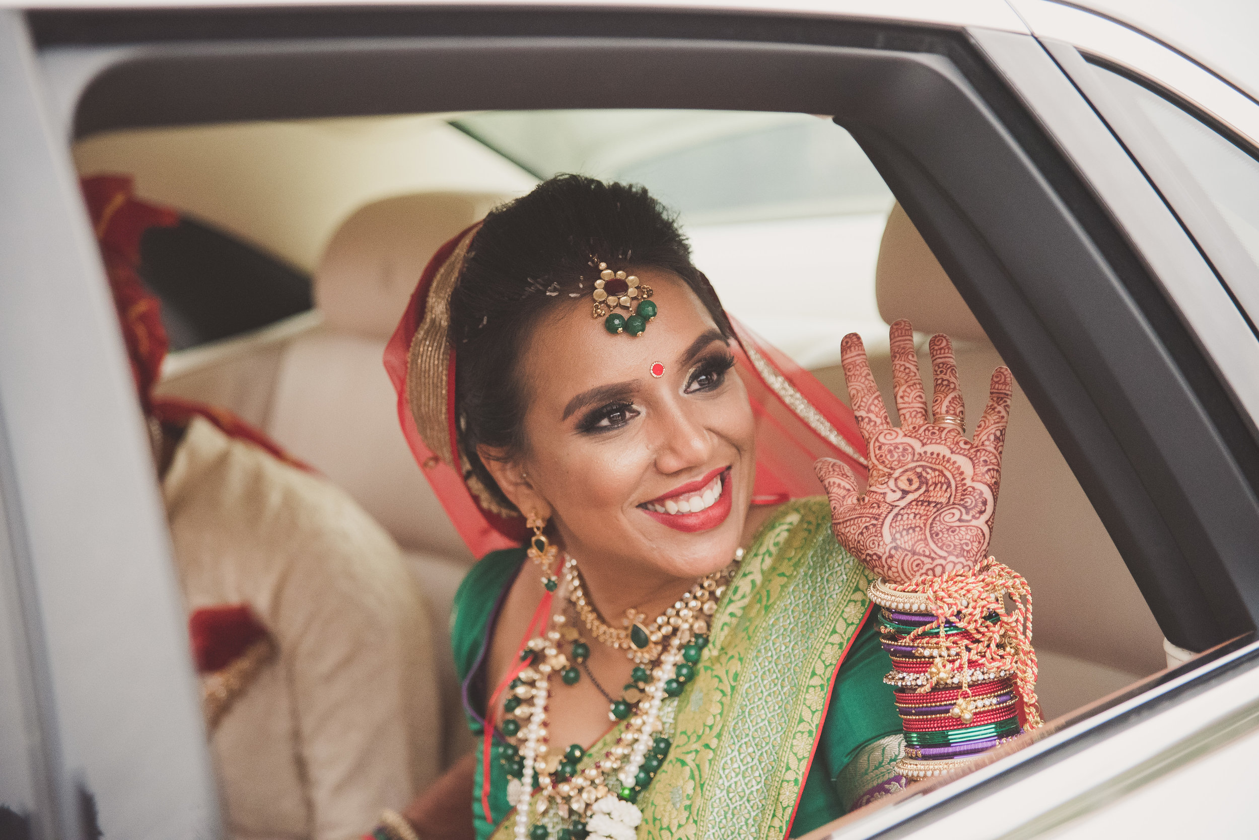 Hindu bride leaves the Oshwal Centre