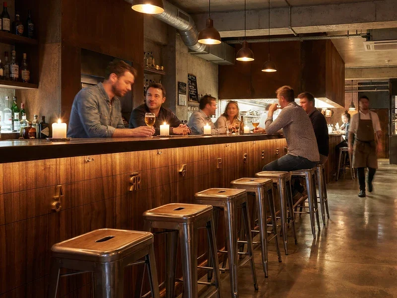 185_BAR_VIEW10NEW MAG_THUMB.webp