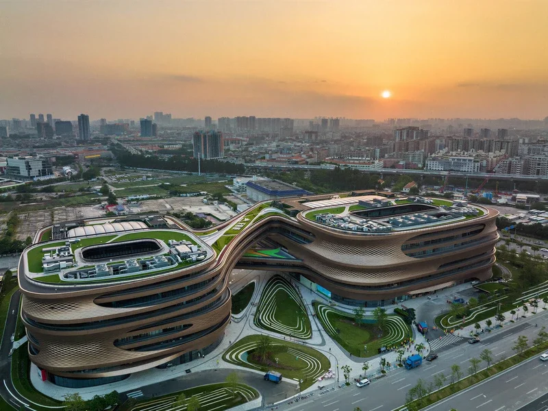 260_GUANGHOUINFINPLAZA_06_ZAHAHADIDARCHITECTS_MAG_THUMB.webp