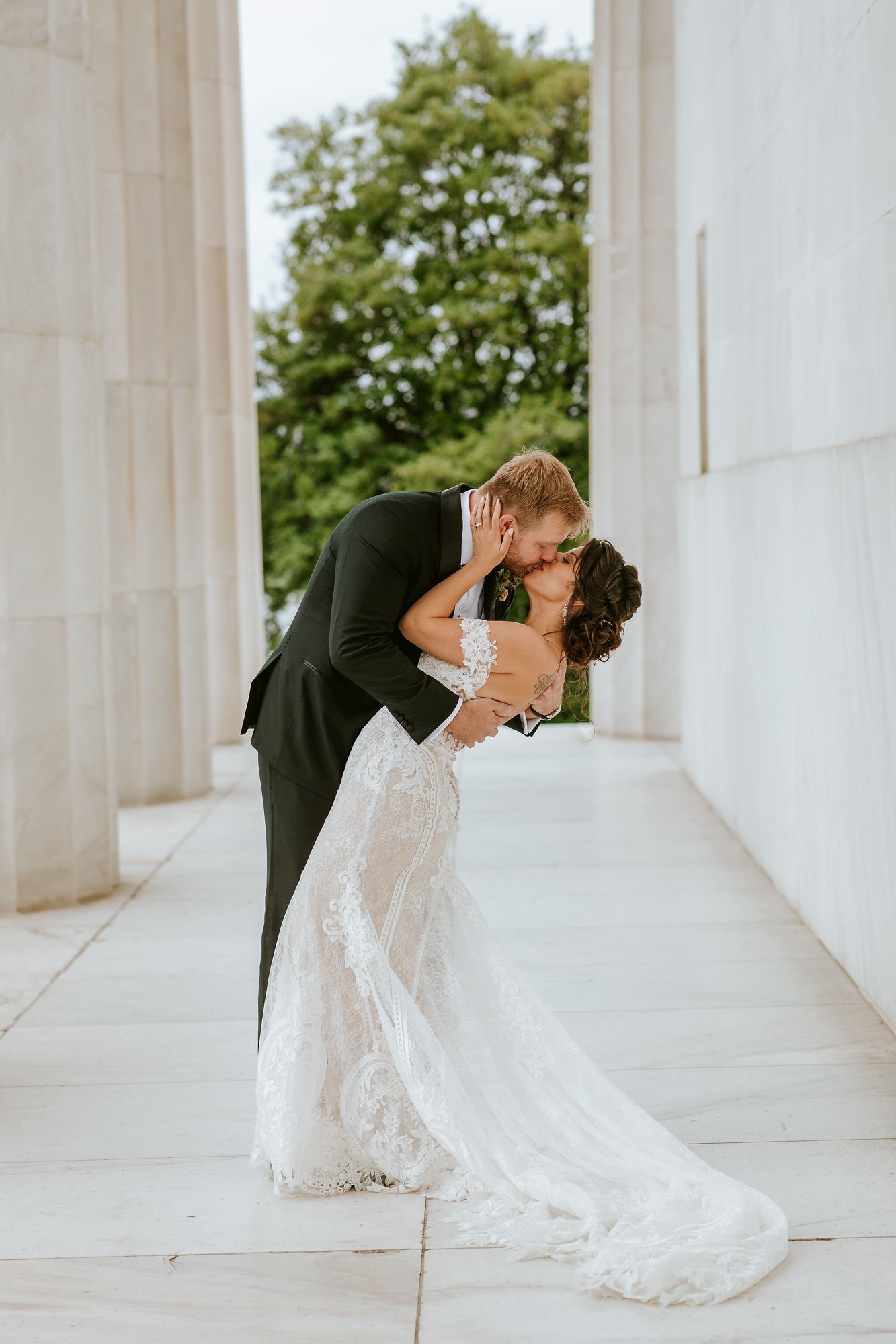 Classic Wedding Pose Lincoln Memorial