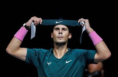 @rafaelnadal is not the favorite to win the @australianopen &mdash; but he should be. What crucial indicator are betting markets missing? Hint: check his sleeves.

Link in bio for the article.
.
.
.
.
.
#rafaspythons #tennis #sleeves #nudearms #tenis