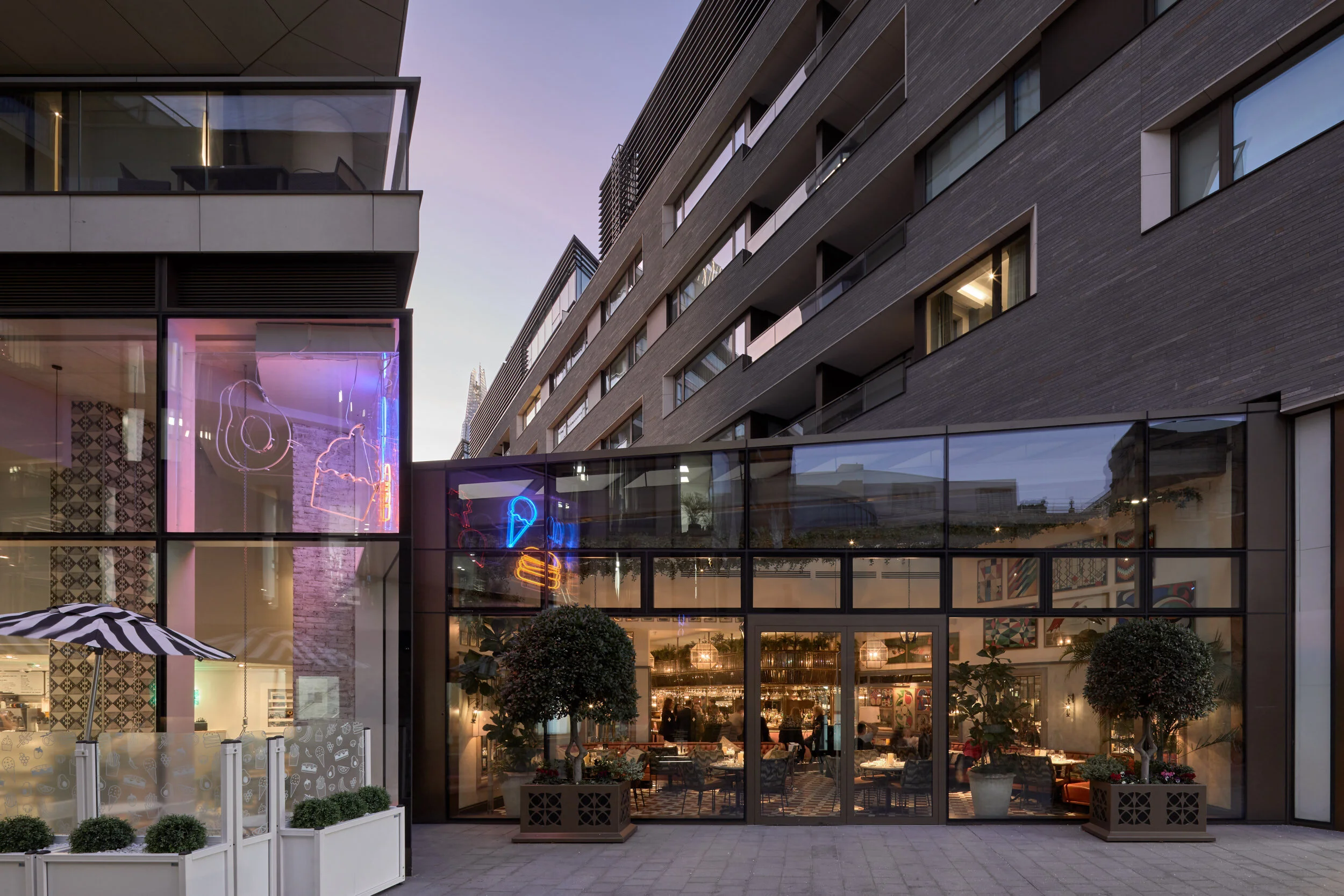 OneTowerBridge_davidmchristian.comOneTowerBridge_davidmchristian.com_DC_3968 1.jpg