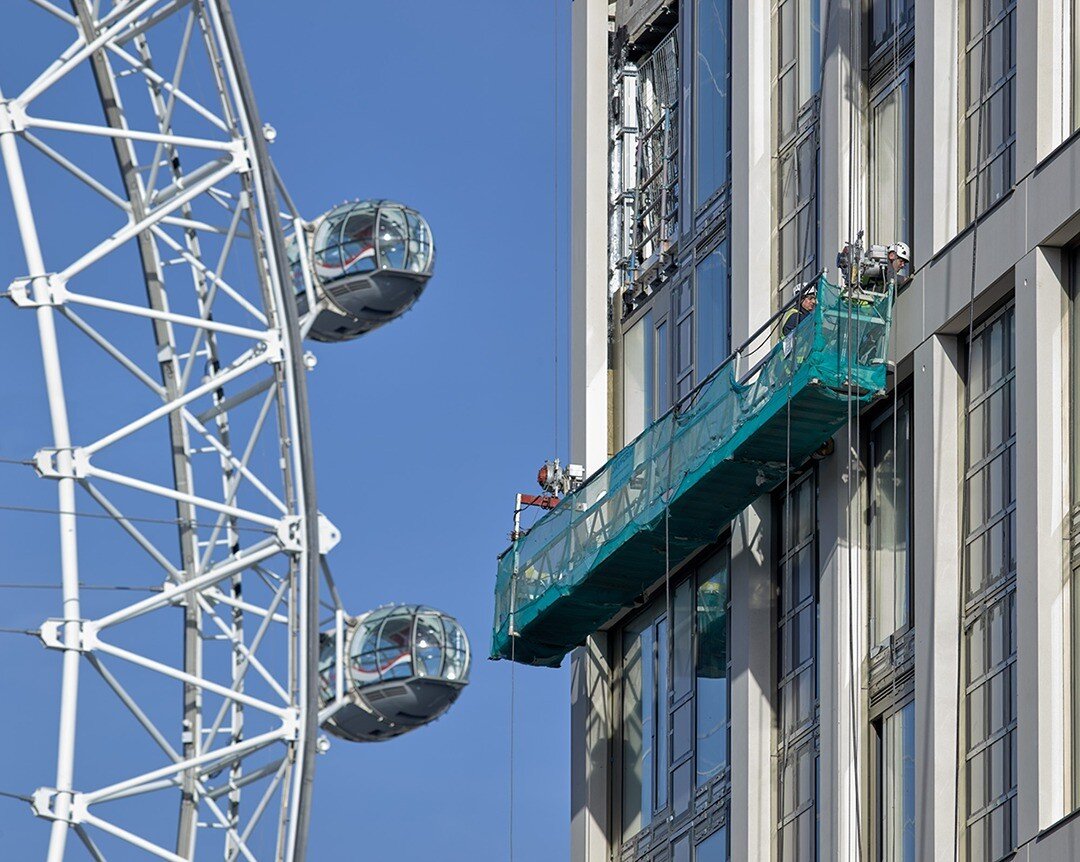 Belvedere Gardens by @grid_architects, under construction in 2018.
.
.
.
.
. 
#belvederegardens #gridarchitects #london #southbank #southbankplace #londoneye #londonarchitecture