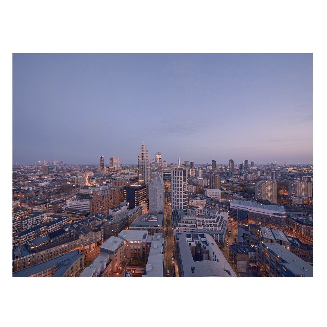 The view of London from Old Street, looking south from the top of @themakersshoreditch by @avantiarchitects. Photographed for @londonewcastle, springtime 2019.
.
.
.
.
.
#london #springtime #sunset #goldenhour #bluehour #cityscape #lookingsouth #olds