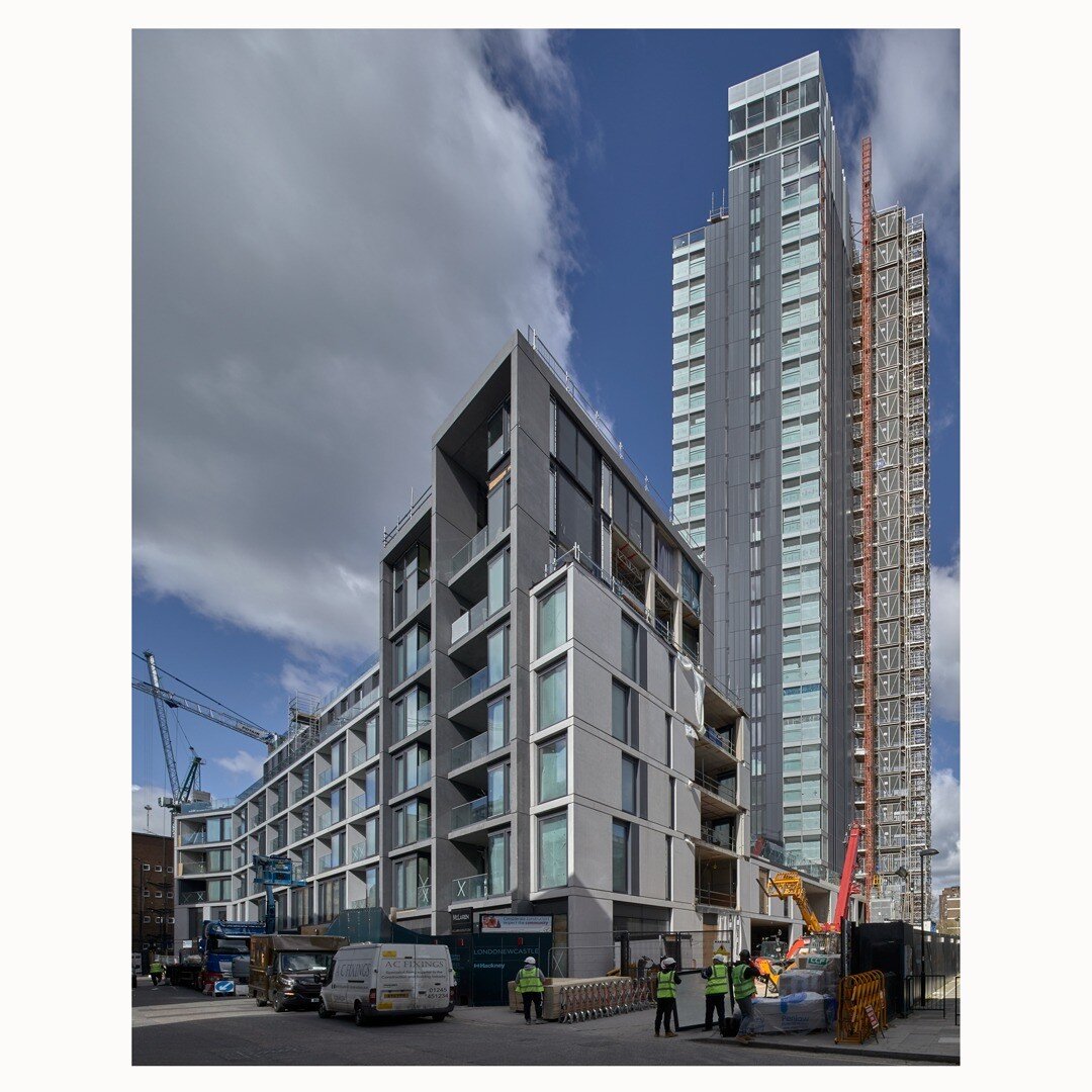 Under construction, @themakersshoreditch by @avantiarchitects. Photographed for @londonewcastle, springtime 2019.
.
.
.
.
.
#london #springtime #oldstreet #shoreditch #themakers #avantiarchitects #londonewcastle