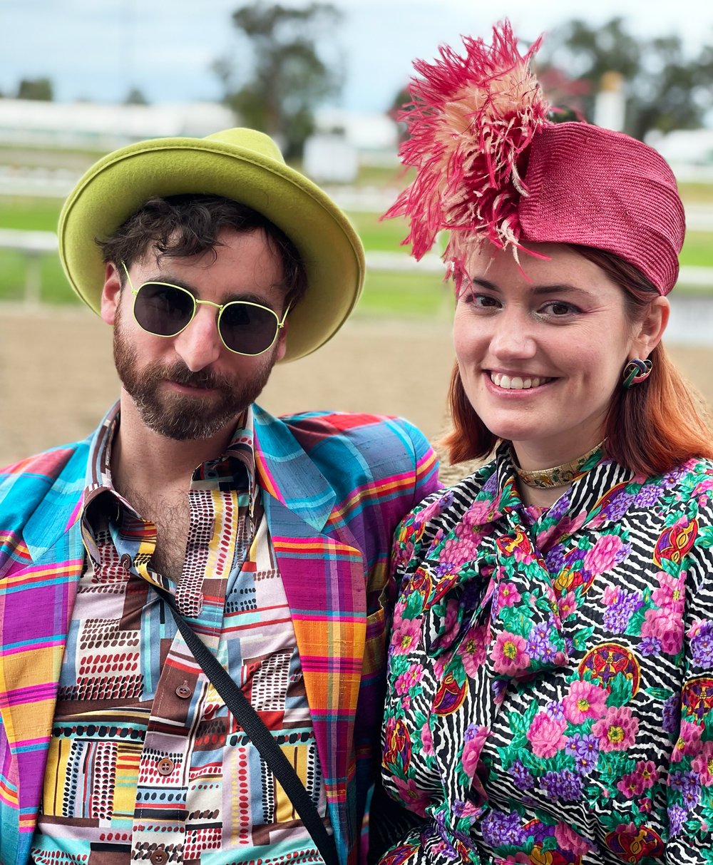 mariaetkindmillinery_racetrack2021_couple.jpg