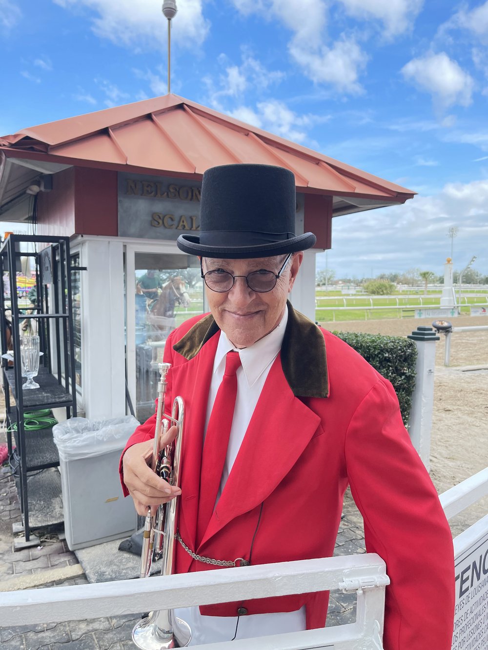 mariaetkindmillinery_racetrack2021_trumpetguy.jpg