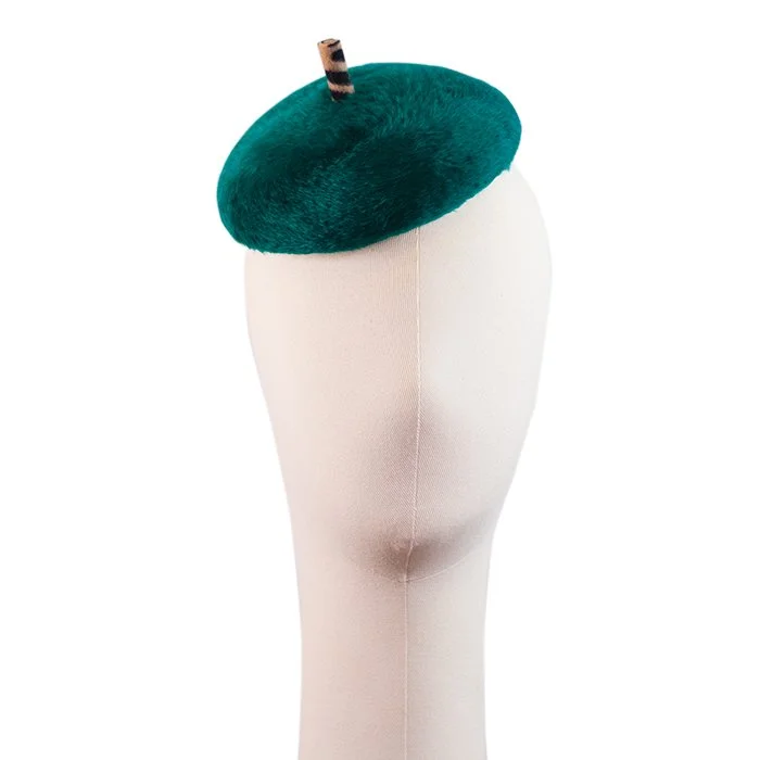 mariaetkindmillinery_emerald_green_felt_beret.jpg