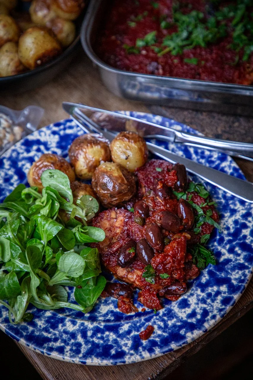 Bärta Puttanesca i långpanna