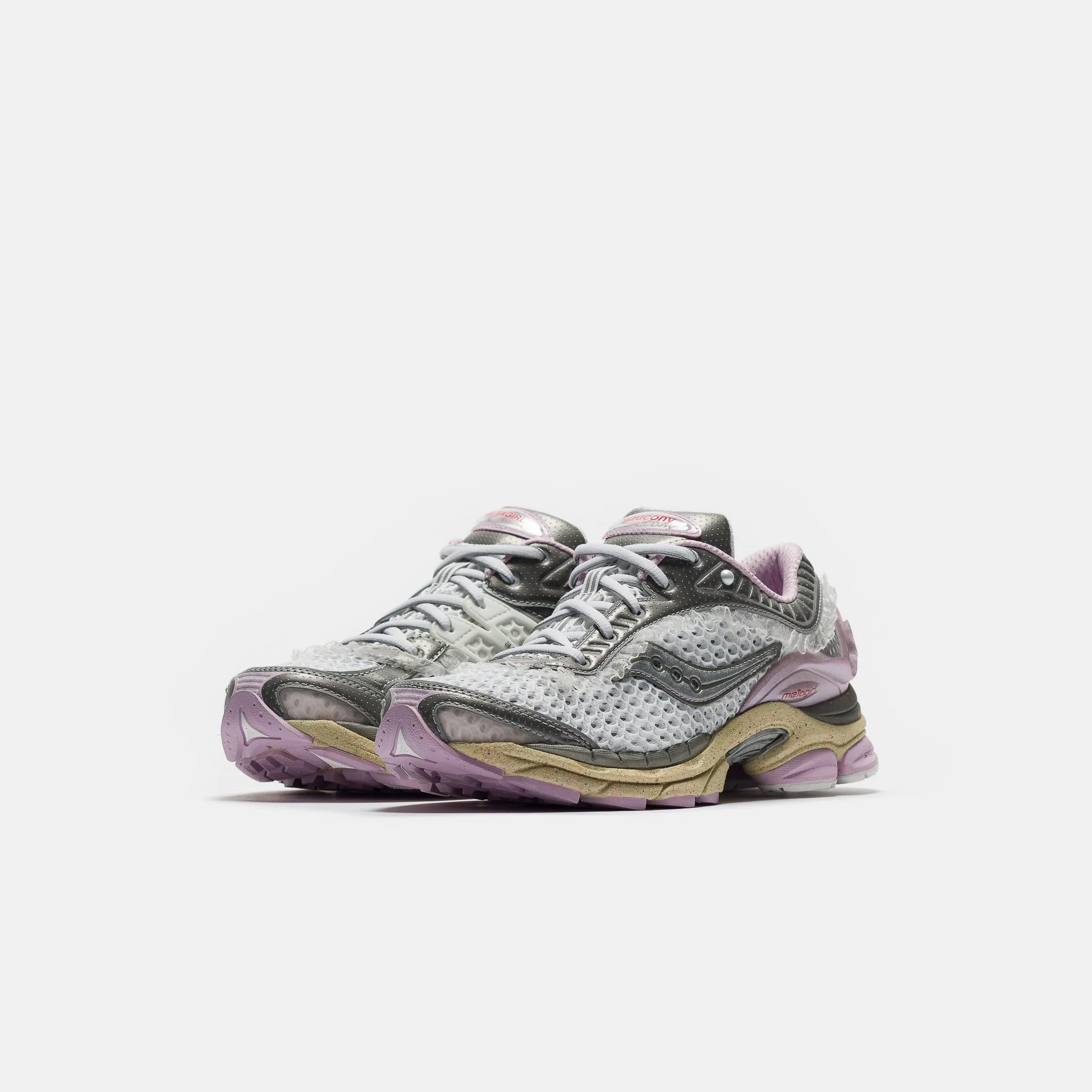 NOTRE-CHICAGO-Saucony-xMetaGirlProgridParamountinMoon-Lilac-S61021-1-192362.jpg