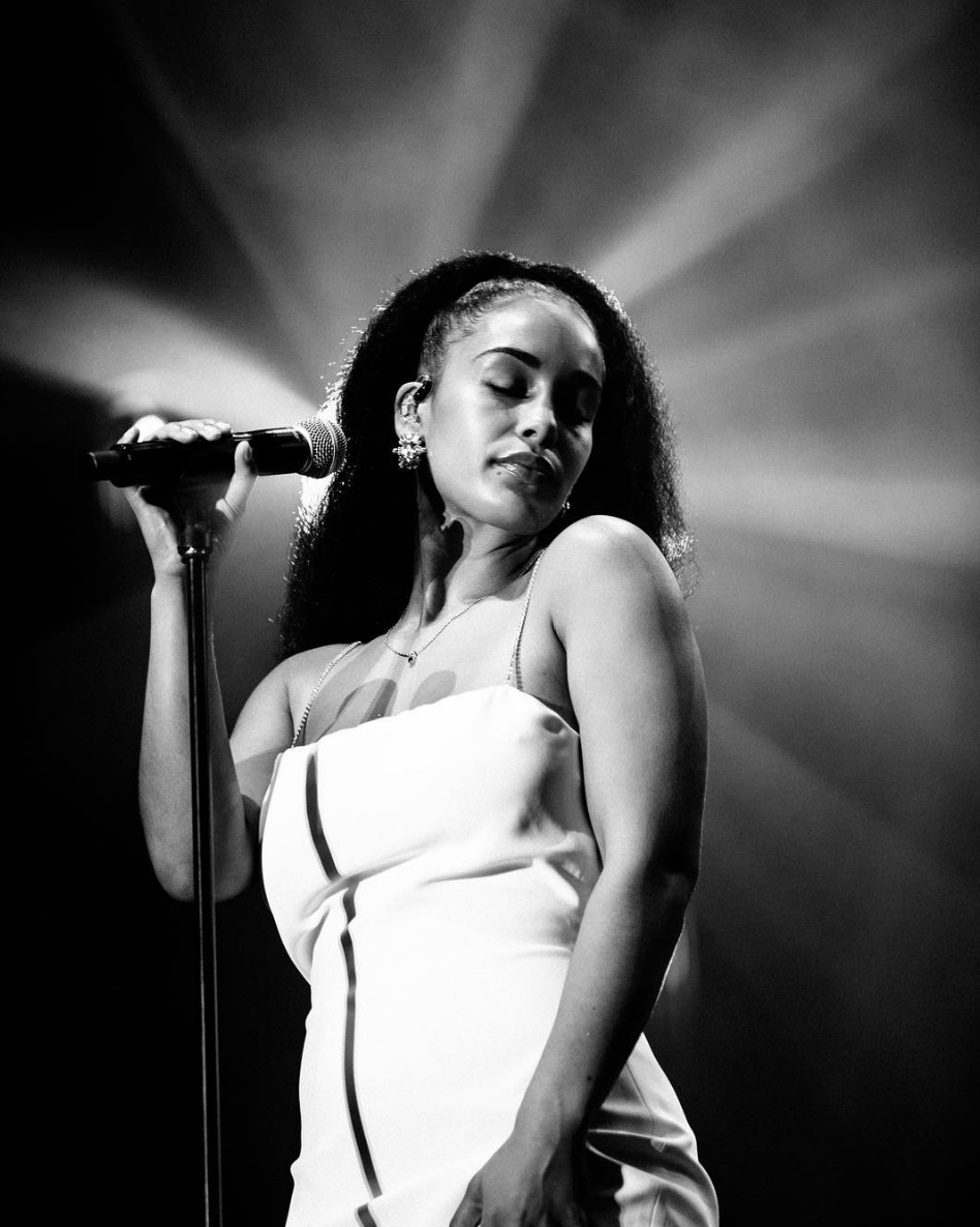JORJA SMITH AT SOMERSET HOUSE (PHOTO: @ellingtonhammond)