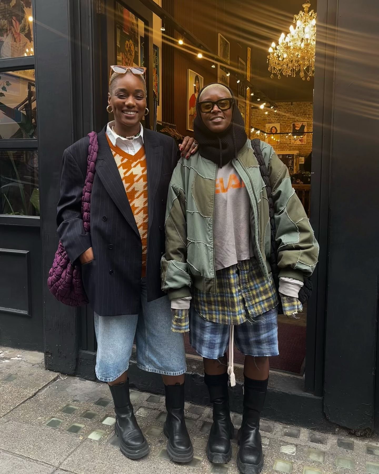 The art of mid-season layering: our gorgeous costumers showing us how it&rsquo;s done ✔️ 

We&rsquo;re open until 6 pm today, come say hello 👋🏻

.
.
.
#autumnfashion #knitwear #vintagestyle #eastlondon #shoreditch #bricklane #outfitinspiration #lay