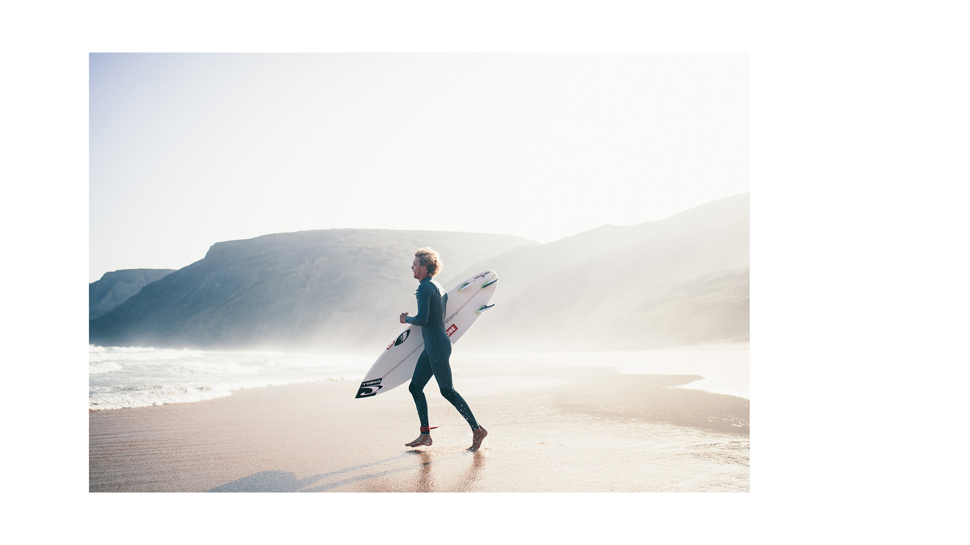 toby-butler-tobybutlerphoto-surf-surfing-waterphotography-ocean-Oneill-wetsuits-swimwear-girl-bikini-clothing-surf-portugal-lifestylephotography-9.jpg