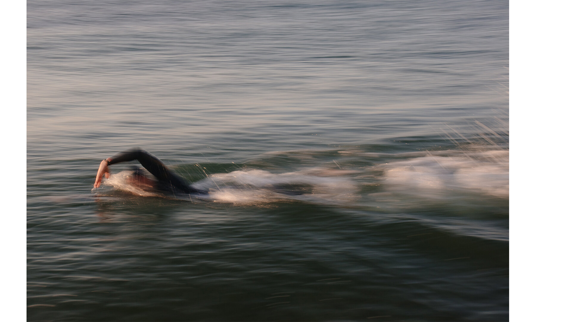 toby-butler-devon-openwaterswimming-seaswim-wildswimming-outdoors-male-tobybutlerphoto-sport-triathlon-swimming-sportphotography-lifestylephotography-open-water-swim-speedo-goggles-16.jpg