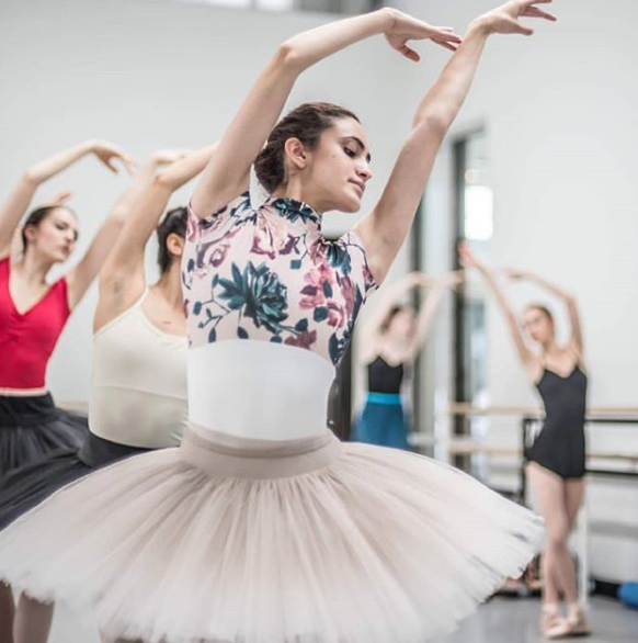  The beautiful Alexandra  @alex_iliseheier , the dancer at Pennsylvania Ballet  @paballet  👗Nui's classical standard ombre tutu (no bone) in greige‎ colour. 📷Photo credit  @arianmolina.s   