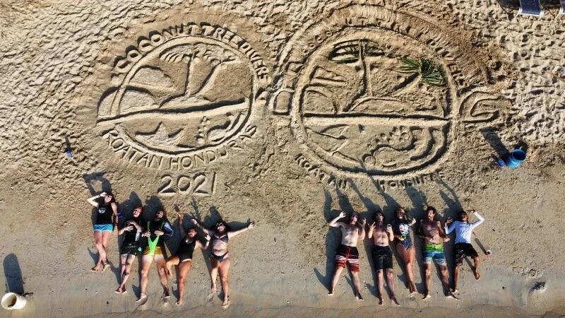 divermaster-interns-competing-to-make-the-best-sand-logo.jpg