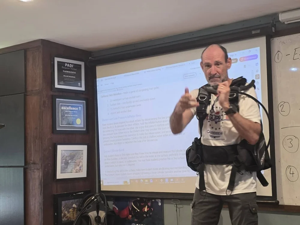 PADI Instructor Development Course classroom session in Roatan