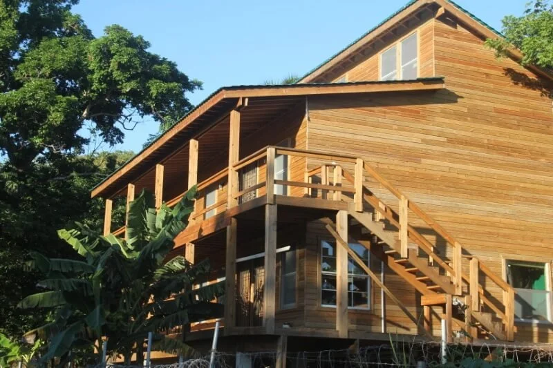 Deposit for room reservation in pro house.