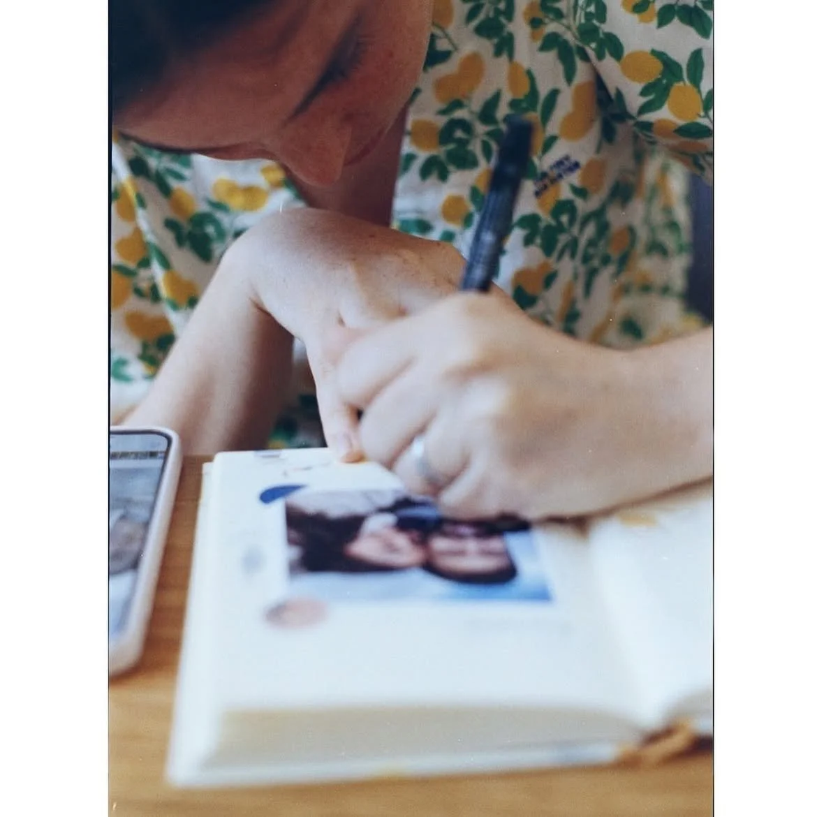 #SantaAlumnxs⠀⠀⠀⠀⠀⠀⠀⠀⠀@sofipoplawski, actual participante del taller anual Narrativas Visuales,  (3).jpg