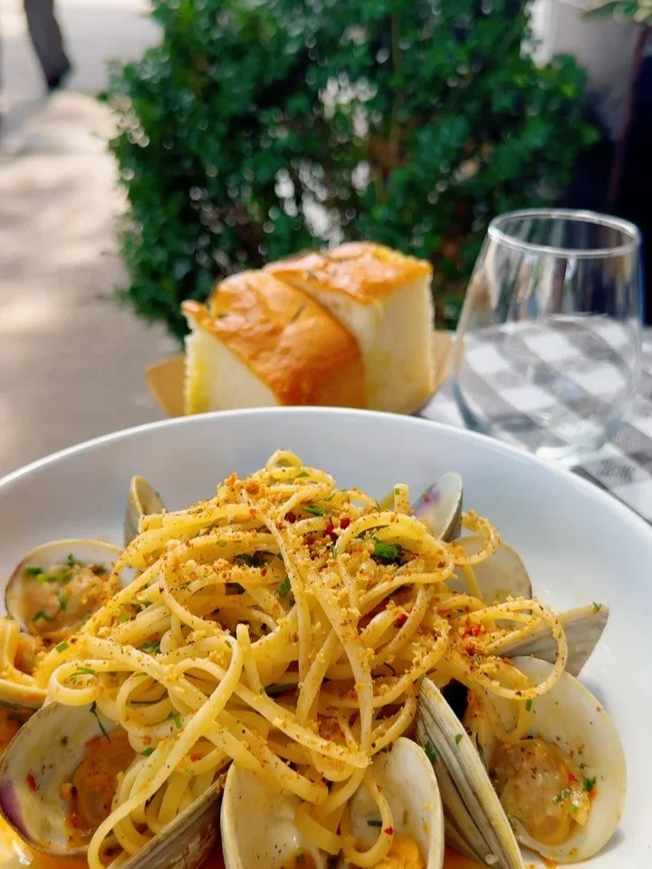 New Chef&rsquo;s Pasta | Linguine alle Vongole | little neck clams, white wine, calabrian chili