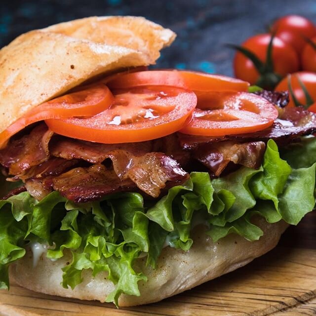 Q: What did bacon say to tomato? ⁠
⁠
A: Lettuce get together.⁠
⁠
And so they did. Along with our burger patties and brioche buns.⁠
____⁠
#sunshinecoastbc #burgerseason #dadjokes #robertscreekbc #secheltbc #gibsonsbc #bacon #bcbeef #housesmokedbacon #