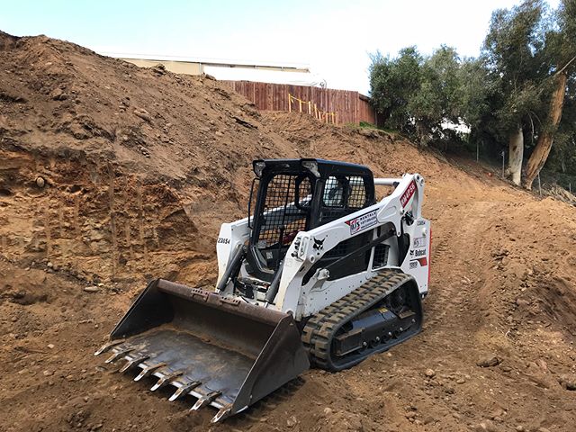 Turning raw hillside into the site of our next project. Time in, ~1 month. #newproject #bowerycanyon #boweryproject #canyonhome #construction #MAS #MASmodern #ModernArchitectureServices #realestate #sandiego #sandiegoarchitecture #sandiegorealestate 