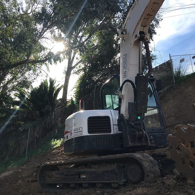 8 weeks in, and we&rsquo;re almost done terraforming. #mud&amp;dirt #heavymachinery #bobcat #newproject #bowerycanyon #boweryproject #canyonhome #construction #MAS #MASmodern #ModernArchitectureServices #realestate #sandiego #sandiegoarchitecture #sa