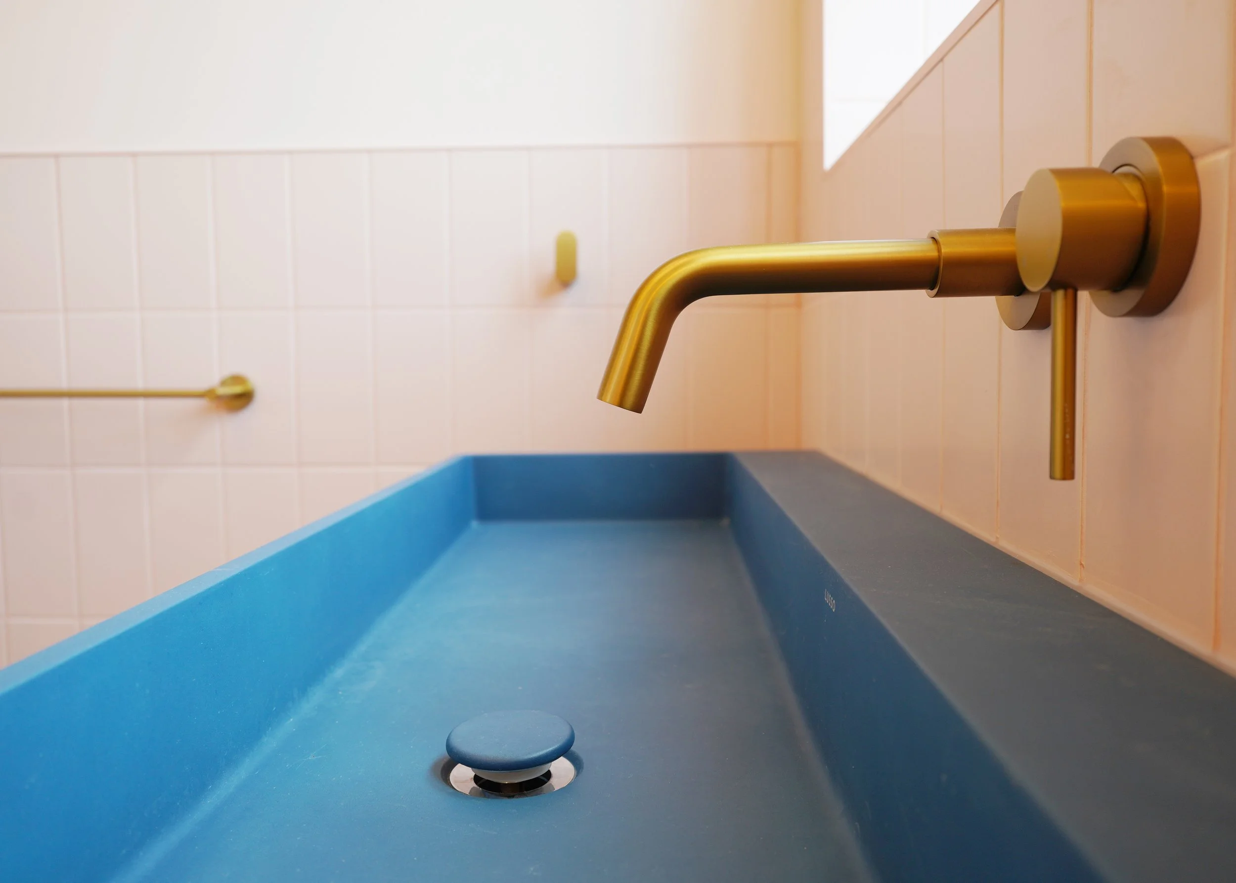 wall mounted washbasin, blue basin