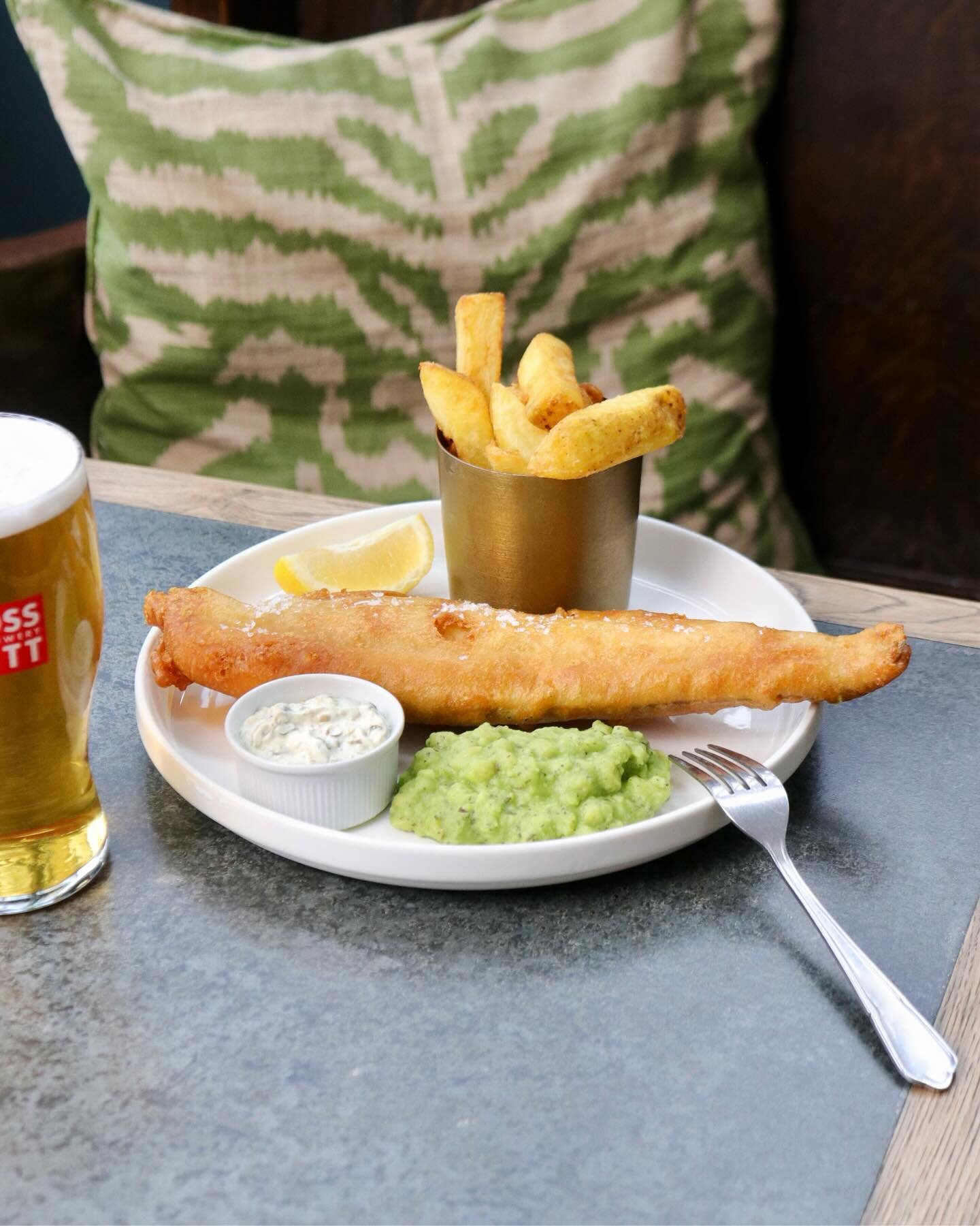 Wishing all our friends a very happy Good Friday and a great Easter weekend ❤️✨

No better way to celebrate than with a pint of our Tower Ale and our classic Fish and Chips ✨🎣