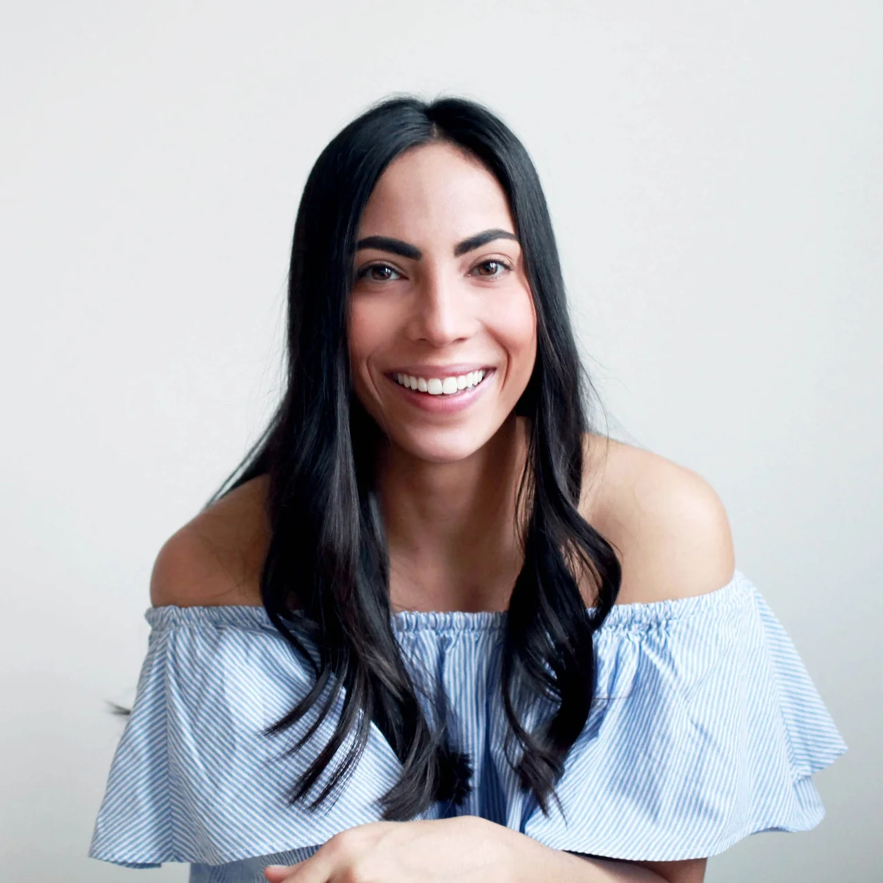 Karina taylor Nutritionist + Personal Chef Website: sietewellness.com Facebook: Siete Wellness Instagram: @sietewellness