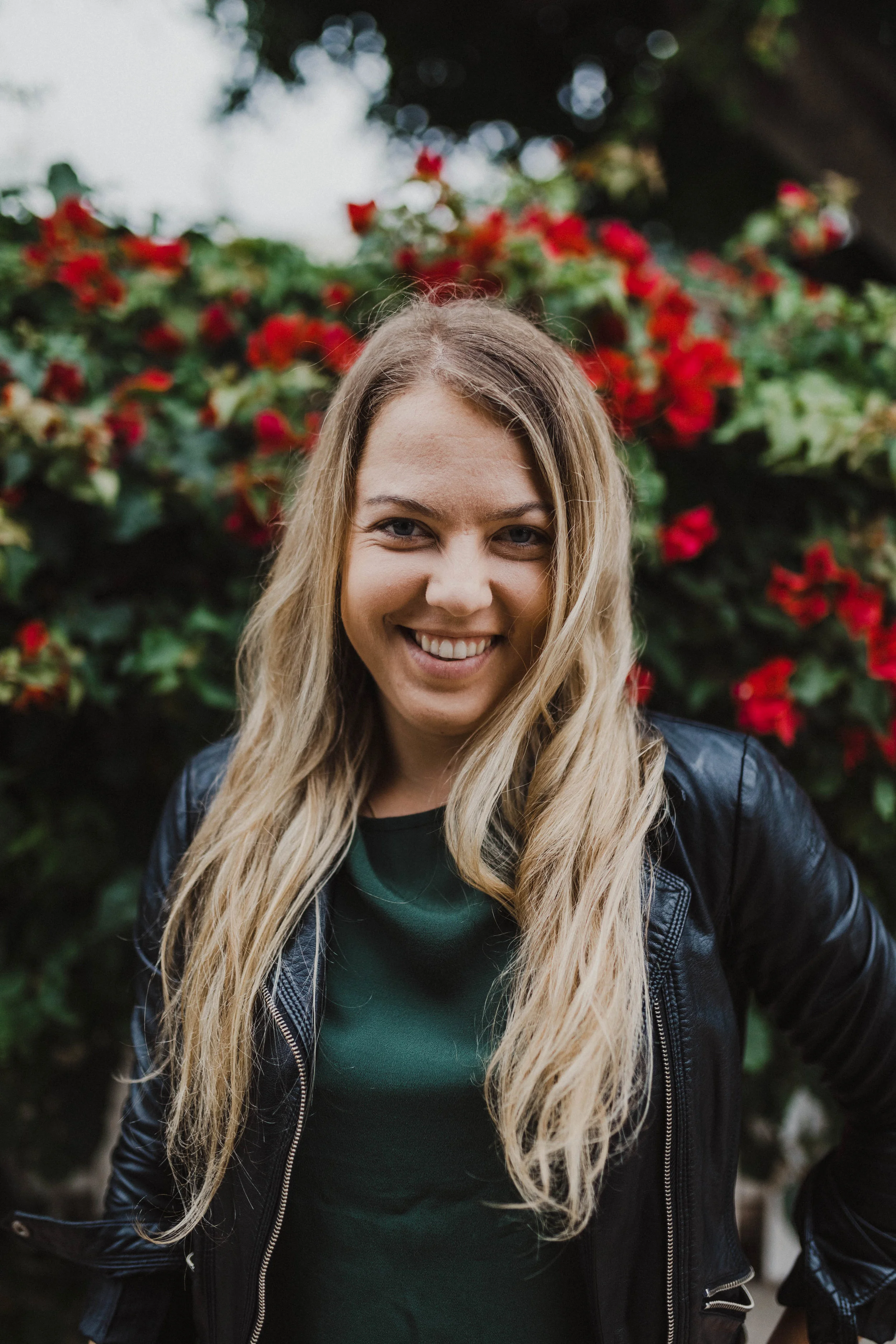 Laurence Annez is a certified nutritional practitioner and health coach. She is passionate about teaching women with PCOS how to ditch the belly fat, cystic acne, irregular cycles, and victim mindset by showing them how to nourish their bodies and free themselves of pain. She does this through guided nutritional coaching, personalized and sustainable diet and lifestyle recommendations, and mindfulness. She believes that the key to a healthy life is sustainable change that feels good and is different to each person. She herself suffered from chronic cystic acne, digestive problems, adrenal fatigue, thyroid dysfunction & disordered eating. She managed to reverse her PCOS symptoms through nutrition, lifestyle, and mindset work. It was through her own healing journey that bred her passion to helping others heal as well. Today she coaches women all over the world through her coaching programs. PCOS Facebook Group https://www.facebook.com/groups/183220068951436/?ref=bookmarks Instagram https://www.instagram.com/laurence.annez/ website https://www.laurence-annez.com/