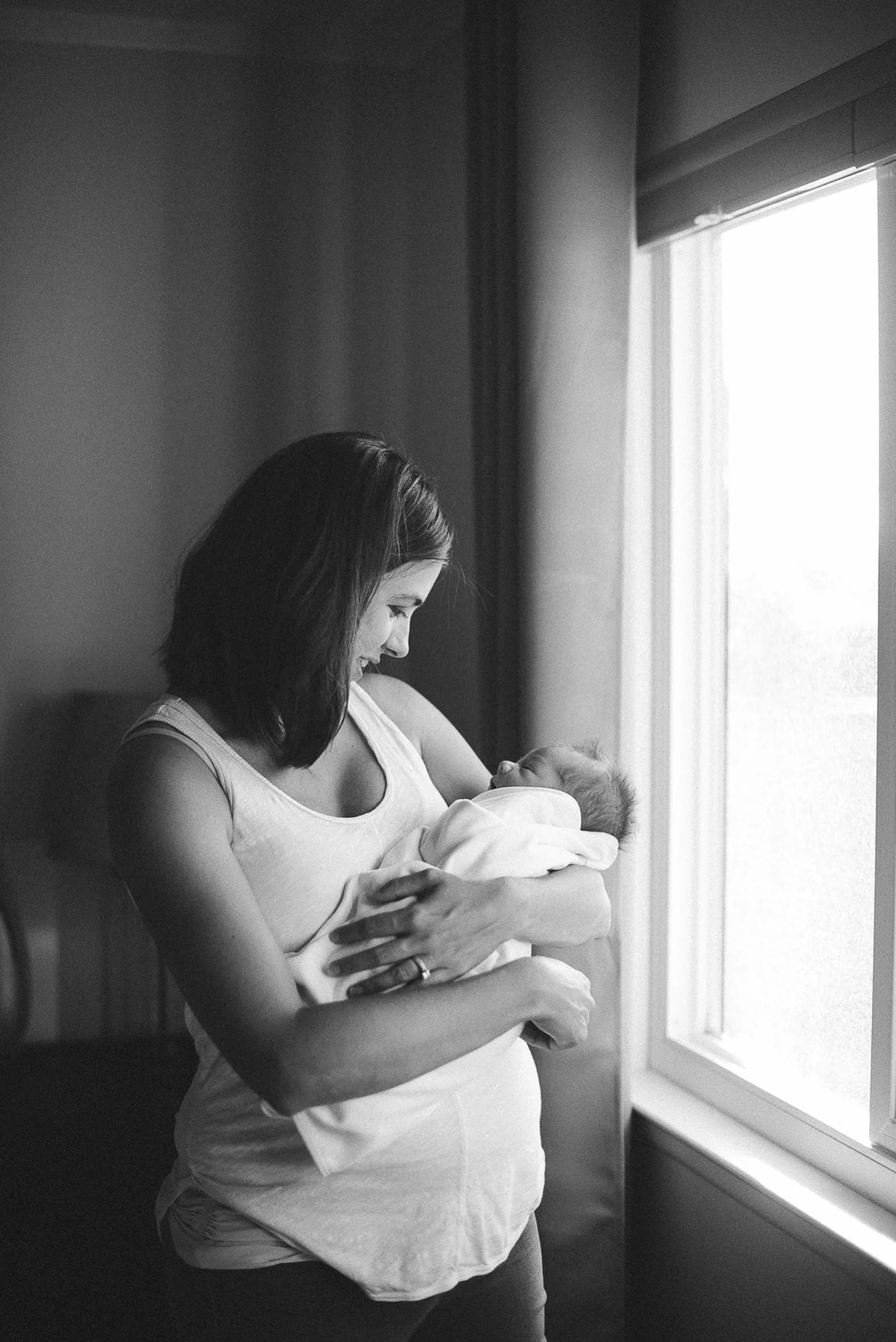 Los Angeles Newborn Lifestyle Photos // The Gross Family