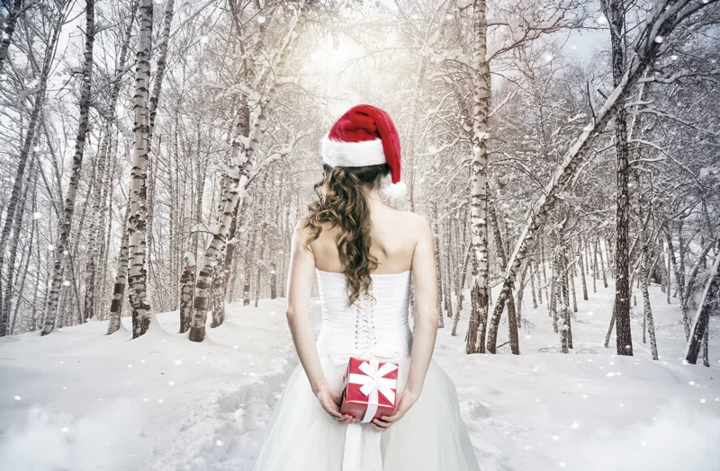 Christmas is the best time of year to get married! CLICK TO READ