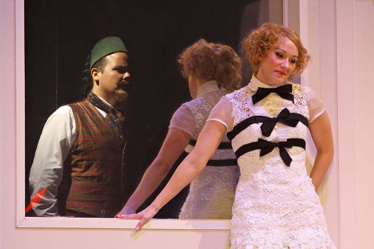 Eric Einhorn's production of Così fan tutte at Wolf Trap Opera