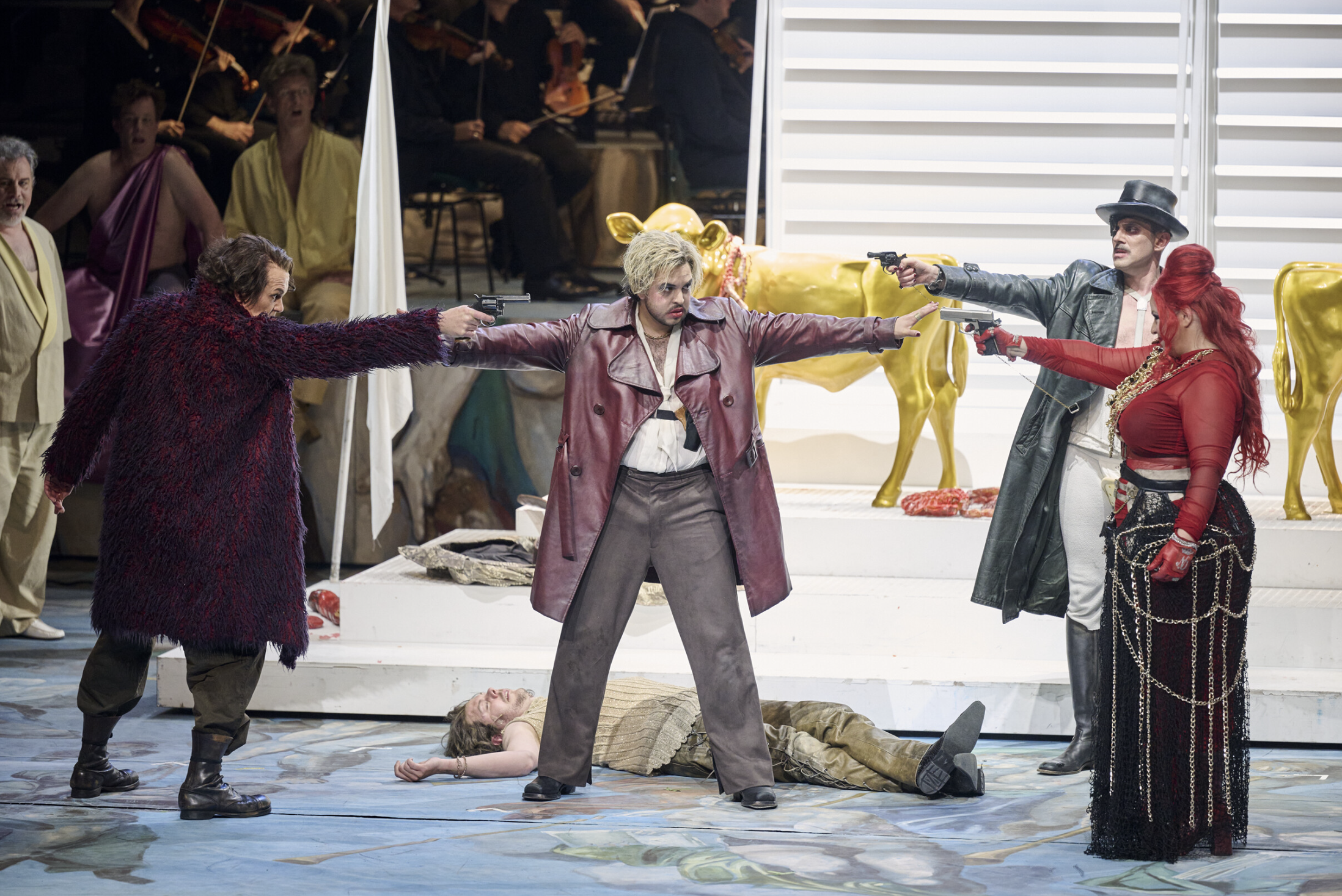  Sparbüchsenbilly in Aufstieg und Fall der Stadt Mahagonny at Staatsoper Stuttgart. Photo: Martin Sigmund. 
