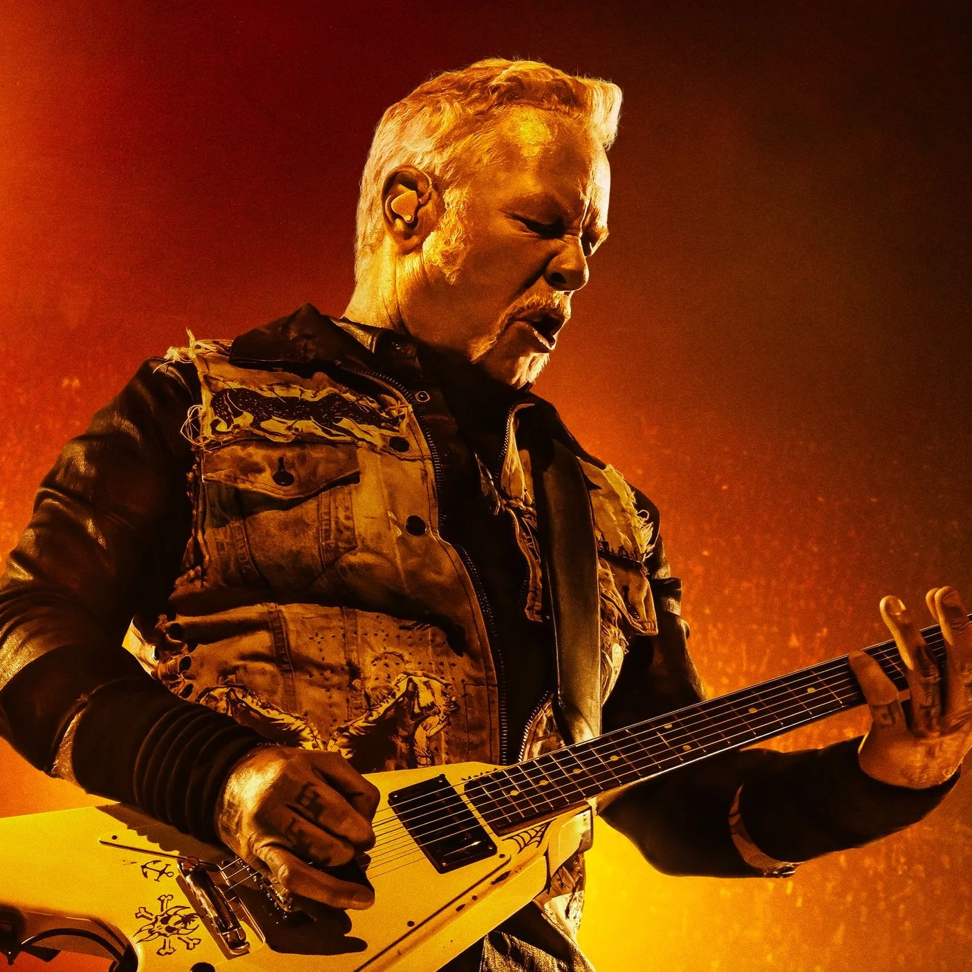 KF-TVA-WW-AppleImmersive_Metallica-TileArt copy.jpg