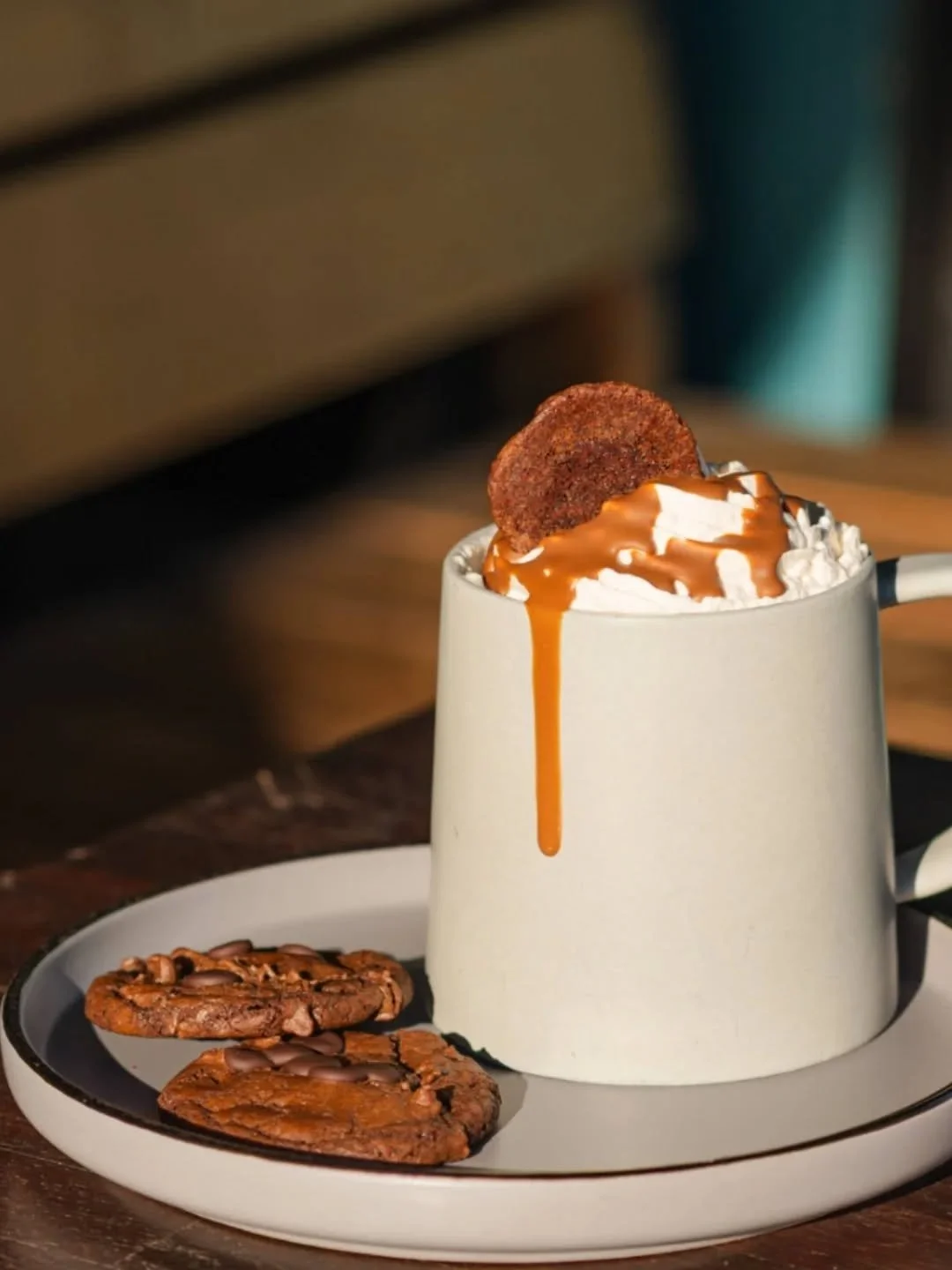 ☕🍪VEGAN COOKIE BUTTER 🍪☕
✨Hot Chocolate Festival ✨ @hotchocolatefest 
We have crafted our favourite hot chocolate into a vegan version!

House made oat milk biscoff chocolate turned liquid 
Topped with a super creamy spiced whip with  cookie butter