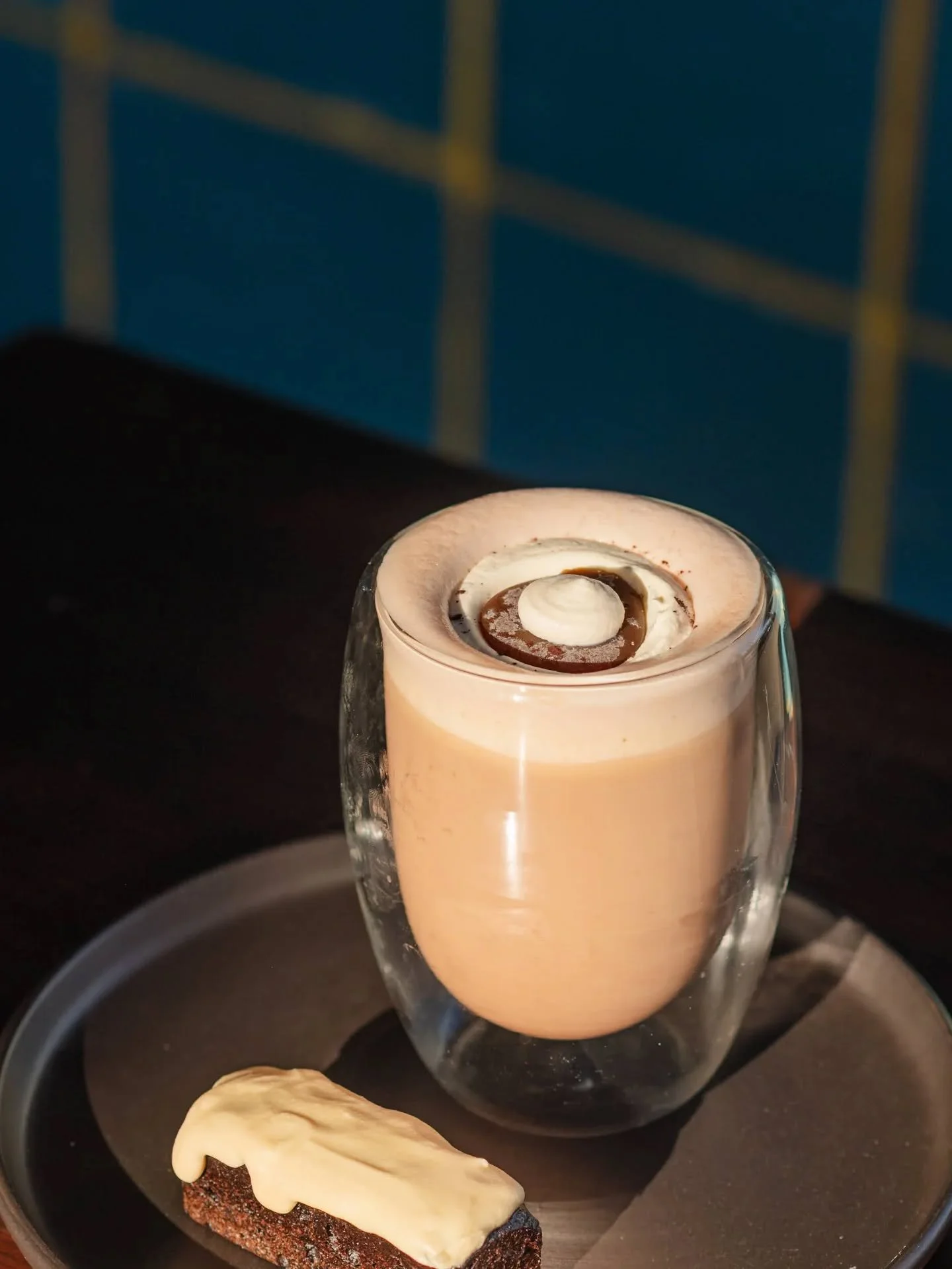 Malt, Stout &amp; Bailey
Our milk chocolate @hotchocolatefest #151

A rich malted milk chocolate topped with a Bailey's whip and stout caramel 

Served with a mini stout loaf from @subo_bakes

Contains alcohol and gluten 
Until Feb 14th 💞