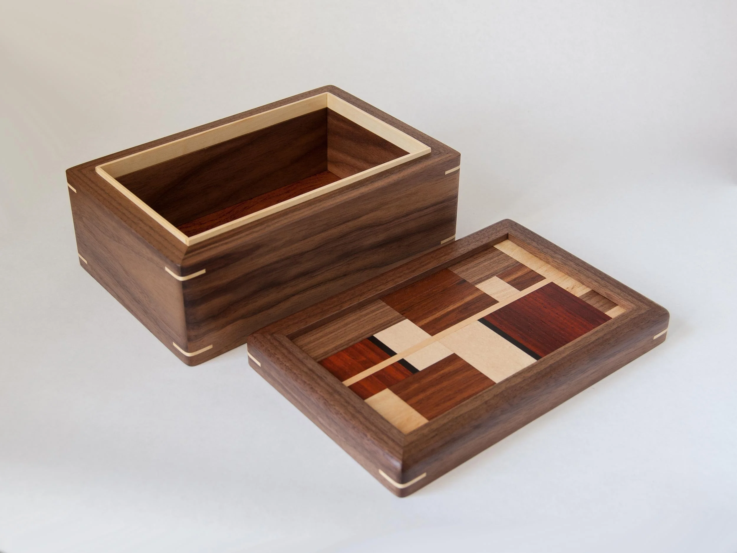 Box2_LidOffAngleView.jpg
